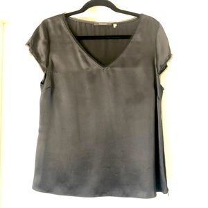 Tahari Silk shell cap sleeve blouse